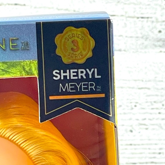 Rainbow High SHERYL MEYER Marigold Yellow Plaid Dress Fashion Doll Series 3 NEW! - Picture 2 of 6